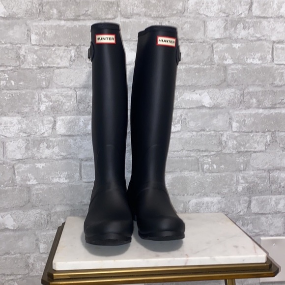 ☔️New! Hunter Tall Rainboots☔️ - Picture 2 of 7